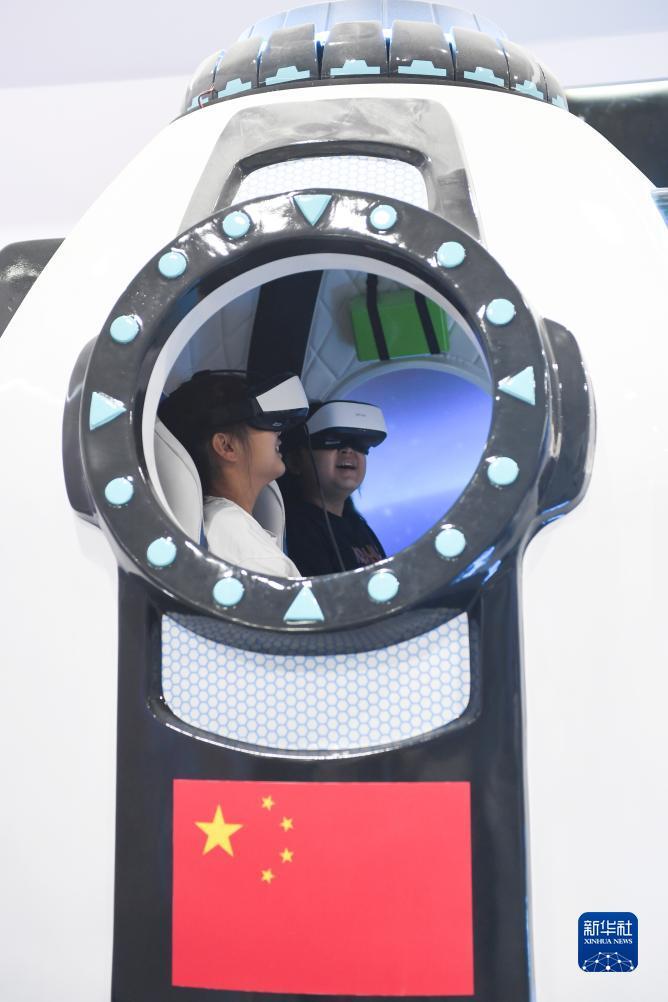 中国棋牌网 王彬